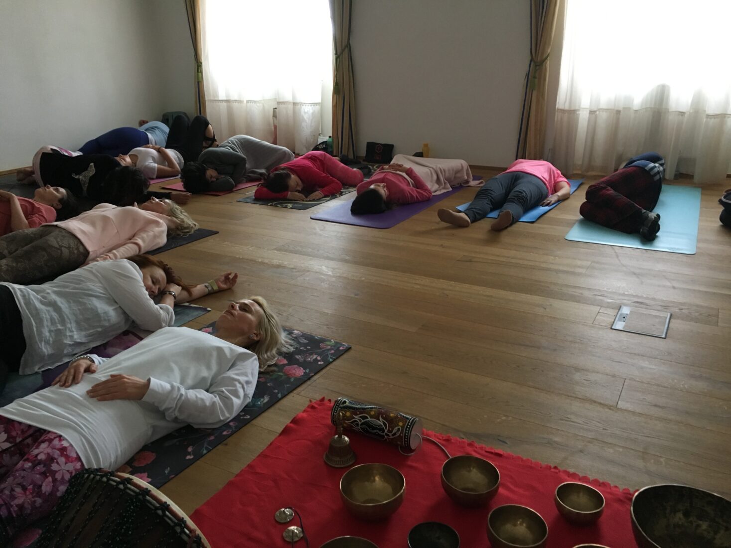 Charitativní akce „Jóga pro dobrou věc“ – Panství Dlouhá Lhota