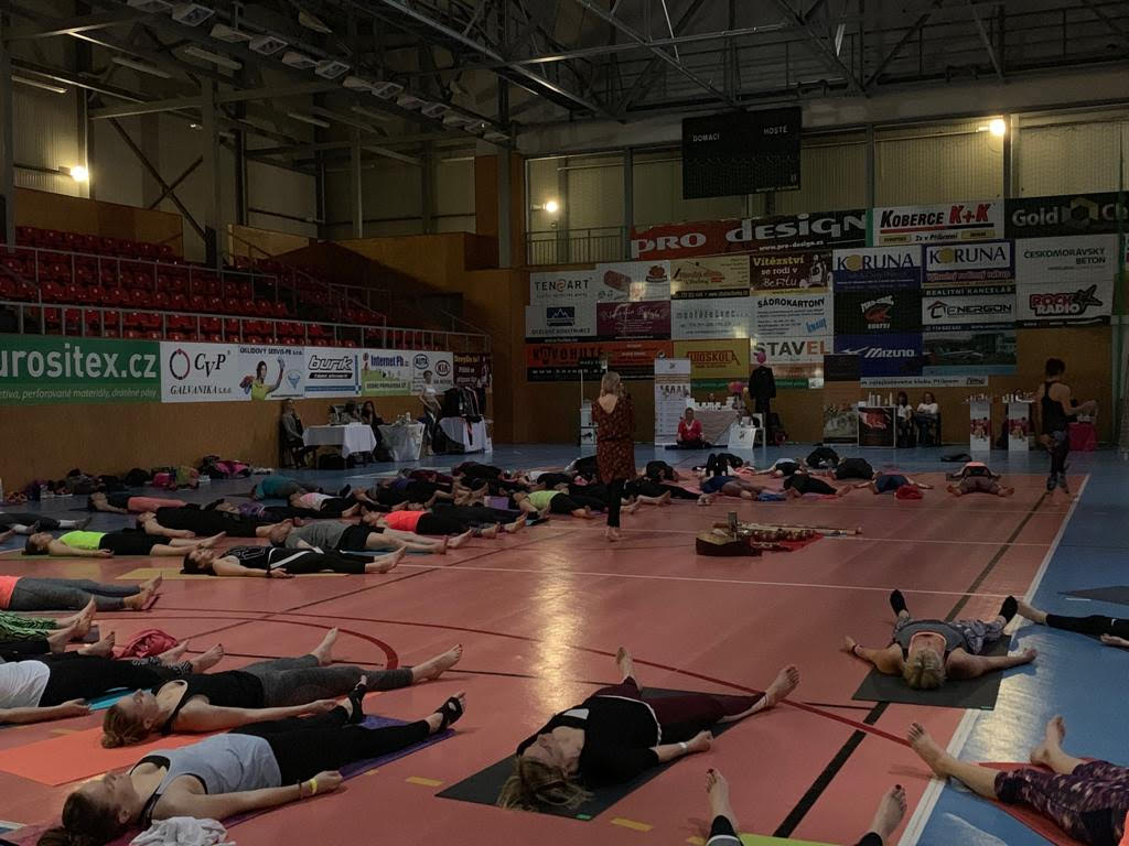 Den s jógou Příbram – Muzikoterapie po józe