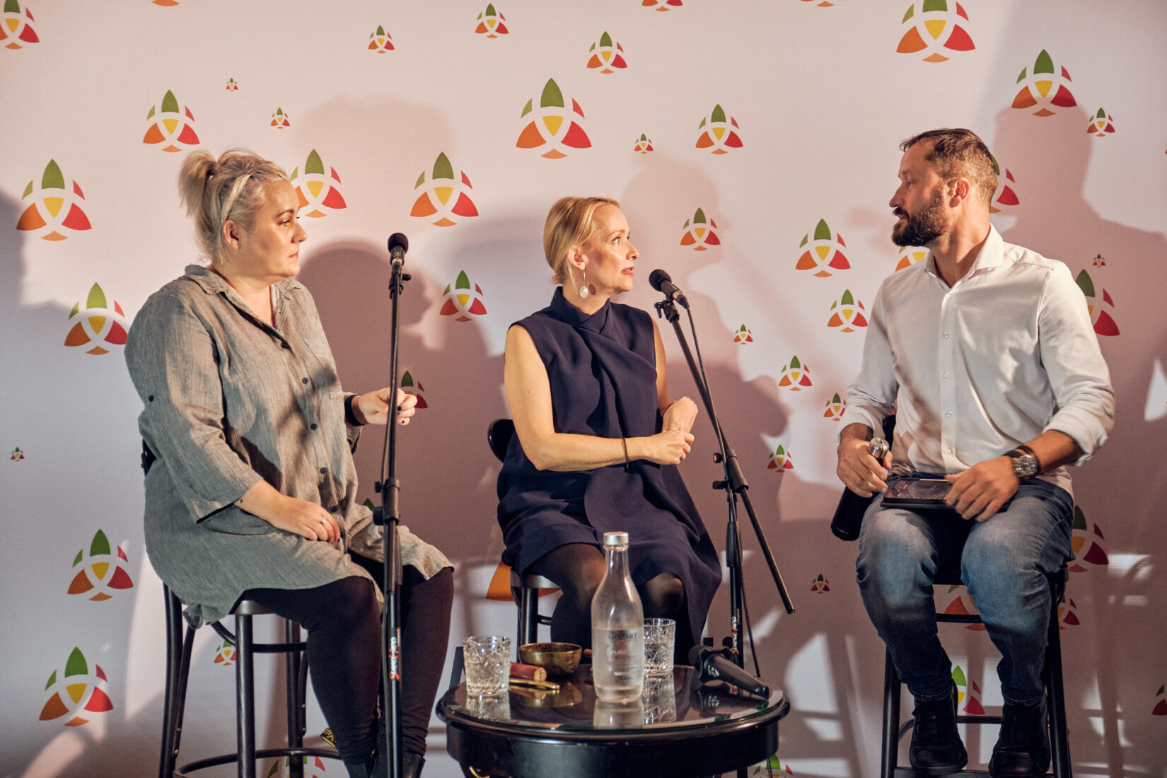 Muzikoterapeutická relaxace pro maminky – Loket