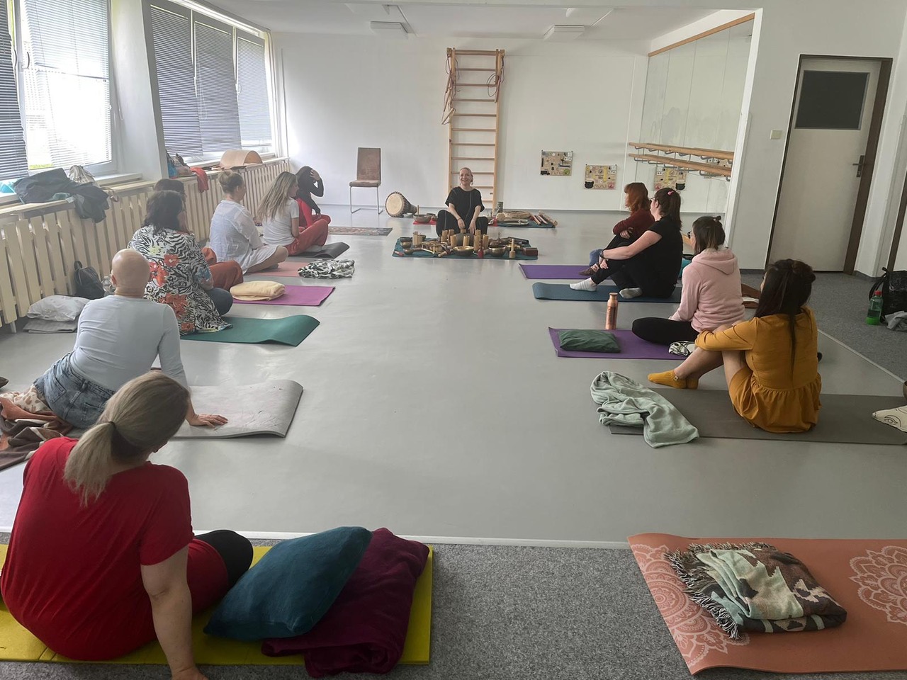 Muzikoterapeutická relaxace pro maminky – Loket