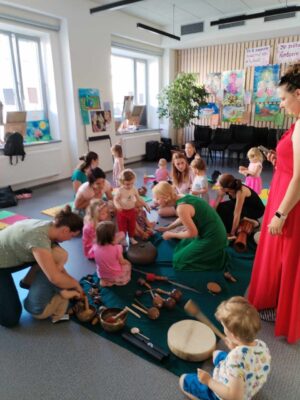 Muzikoterapie pro maminky s dětmi