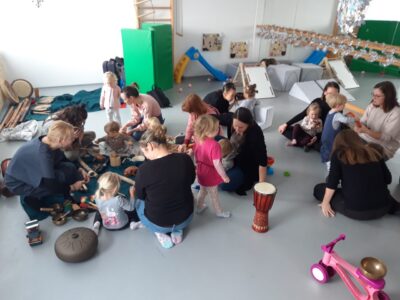 Seznámení s Celostní muzikoterapií – Loket (prosinec 2023)